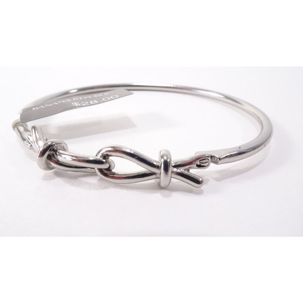 NWT Banana Republic Women's Silver Love Knot Cuff BRacelet NWT 28